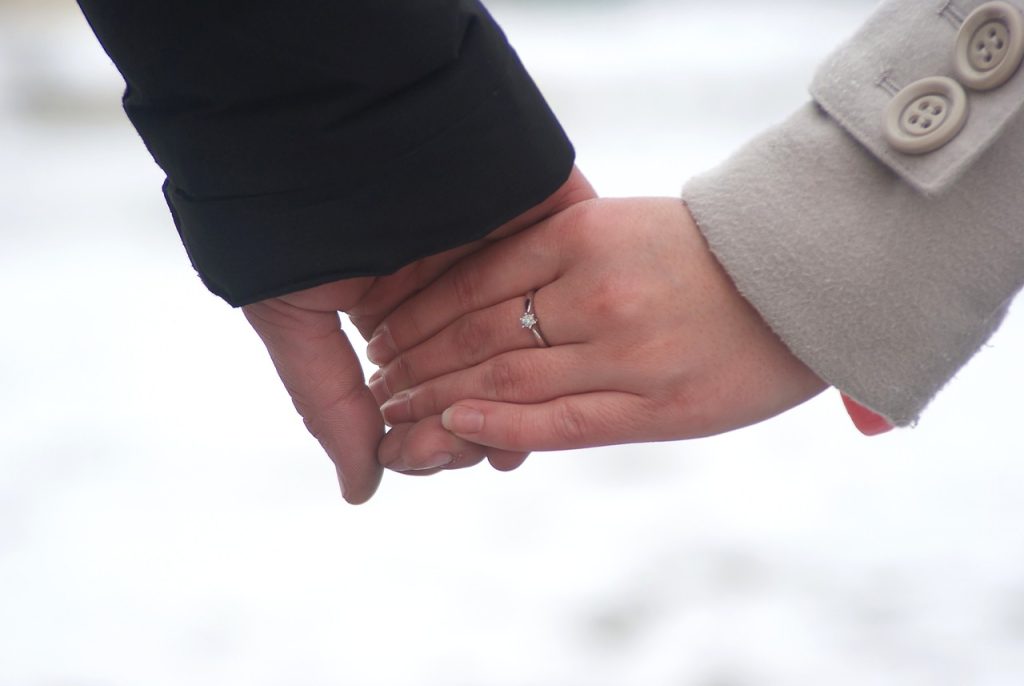 hands, luck, people-565804.jpg